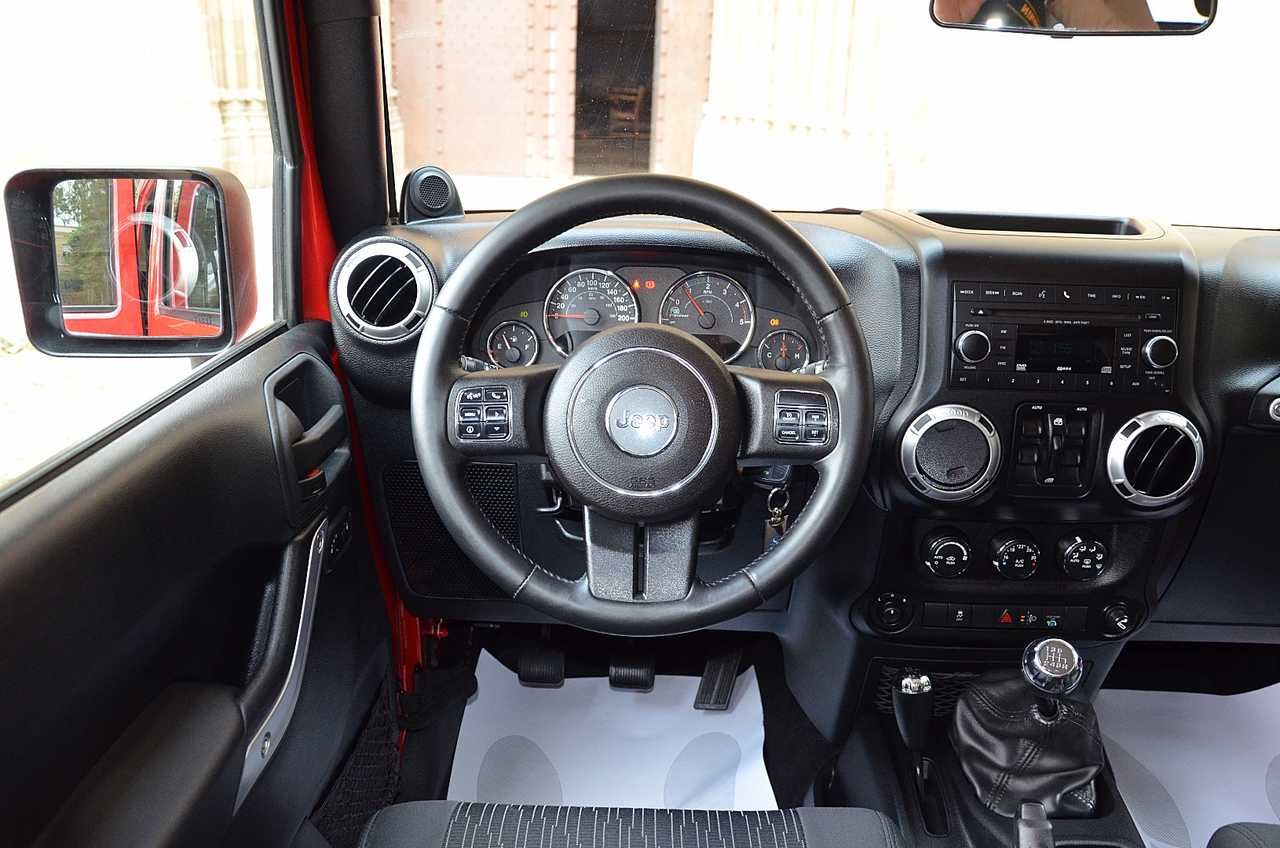 Jeep Wrangler UNLIMITED 2.8 CRD SAHARA.../ ENGANCHE REMOLQUE / HARD TOP - Foto 40