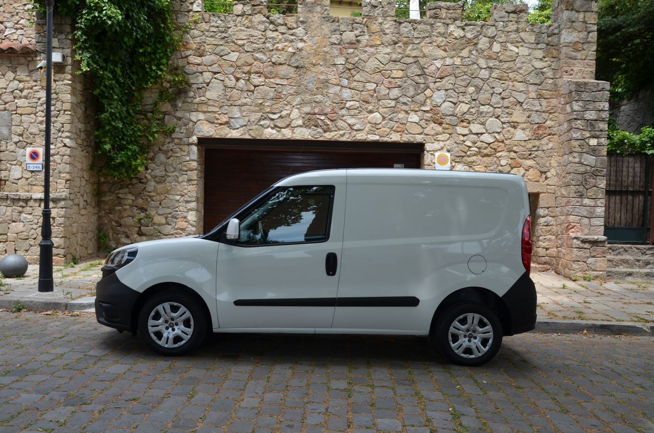 Fiat Doblò CARGO SX 1.6 MJET 90CV (AC) - Foto 11