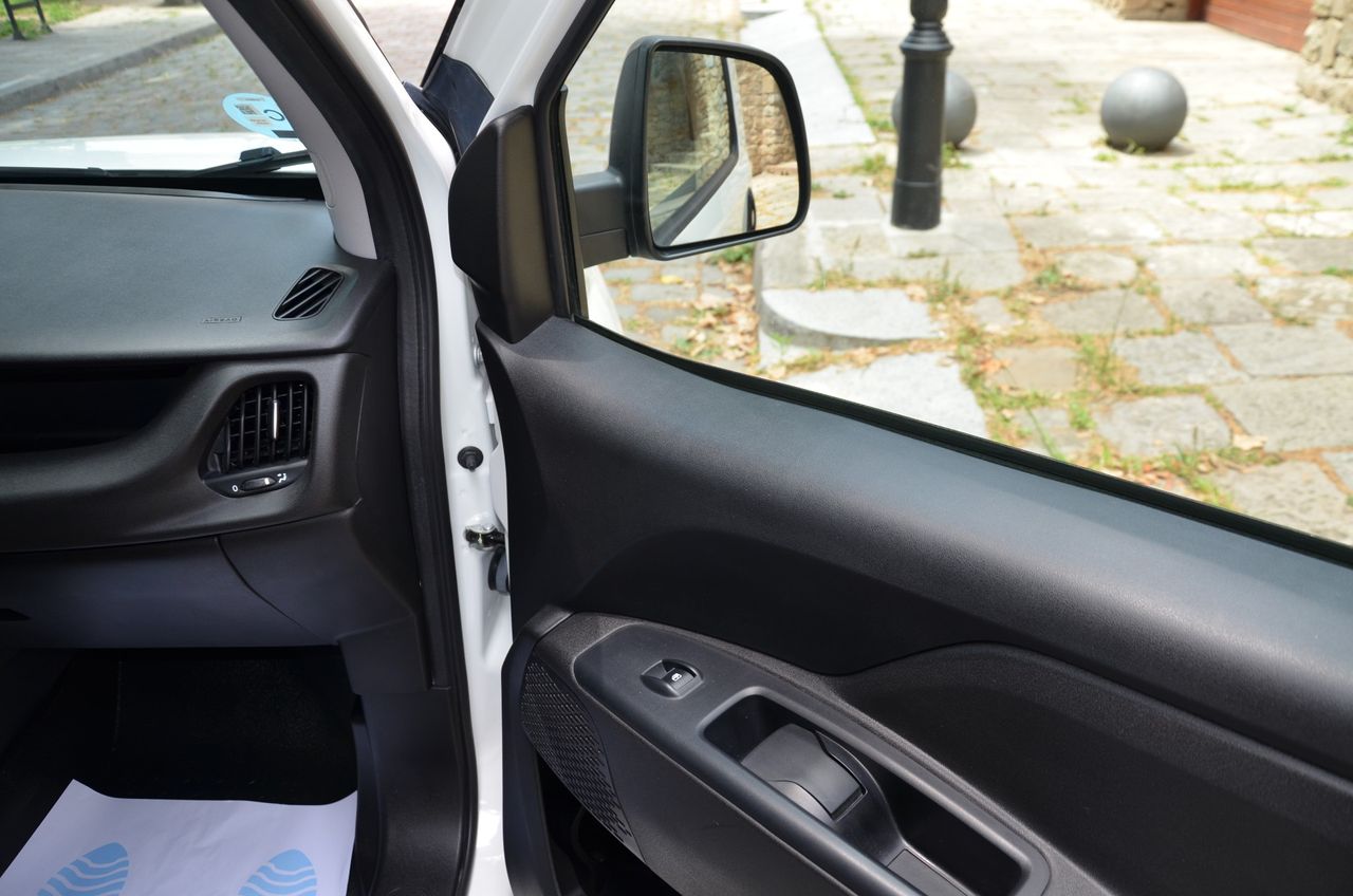 Fiat Doblò CARGO SX 1.6 MJET 90CV (AC) - Foto 18