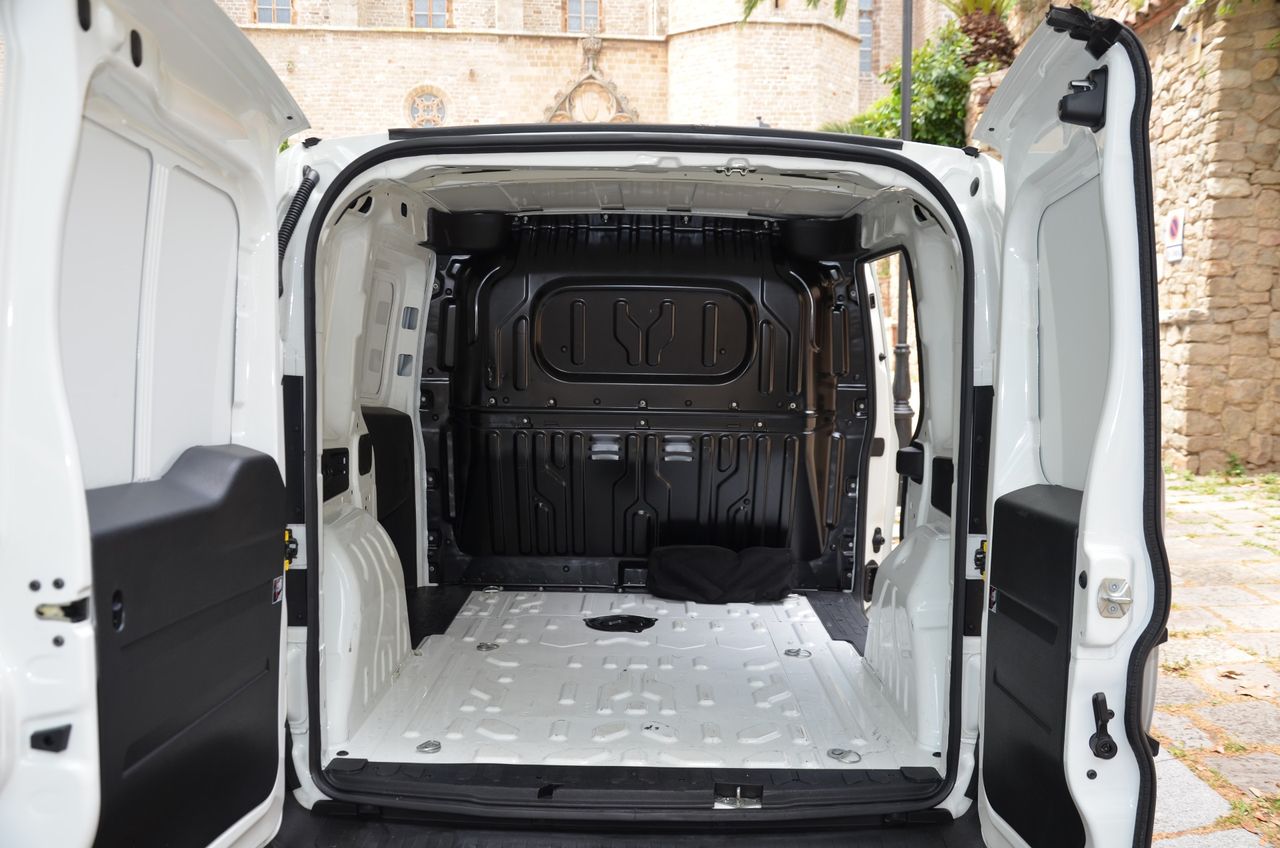 Fiat Doblò CARGO SX 1.6 MJET 90CV (AC) - Foto 26