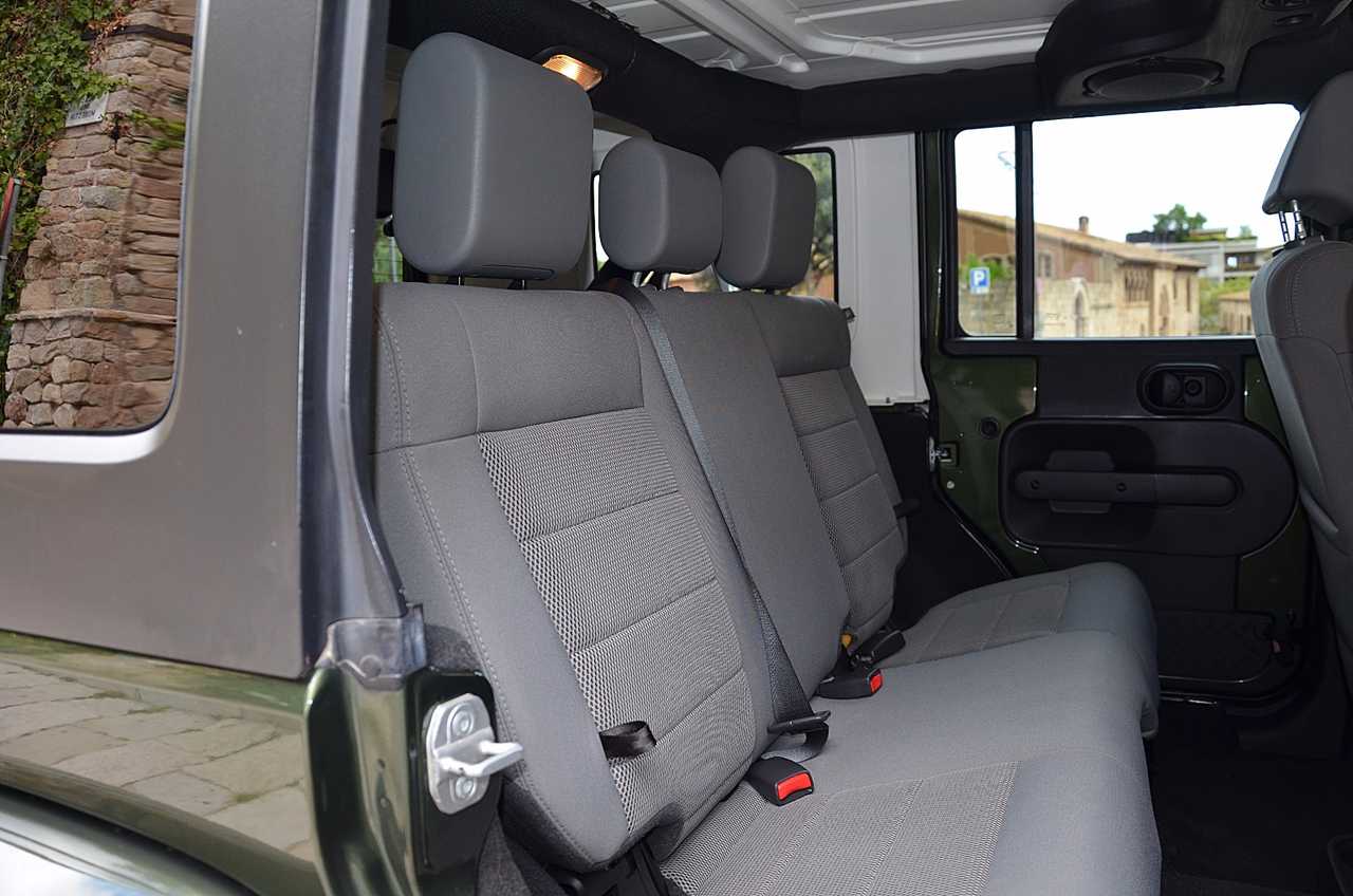 Jeep Wrangler UNLIMITED 2.8 CRD SAHARA.../ THE BEST OR NOTHING - Foto 31