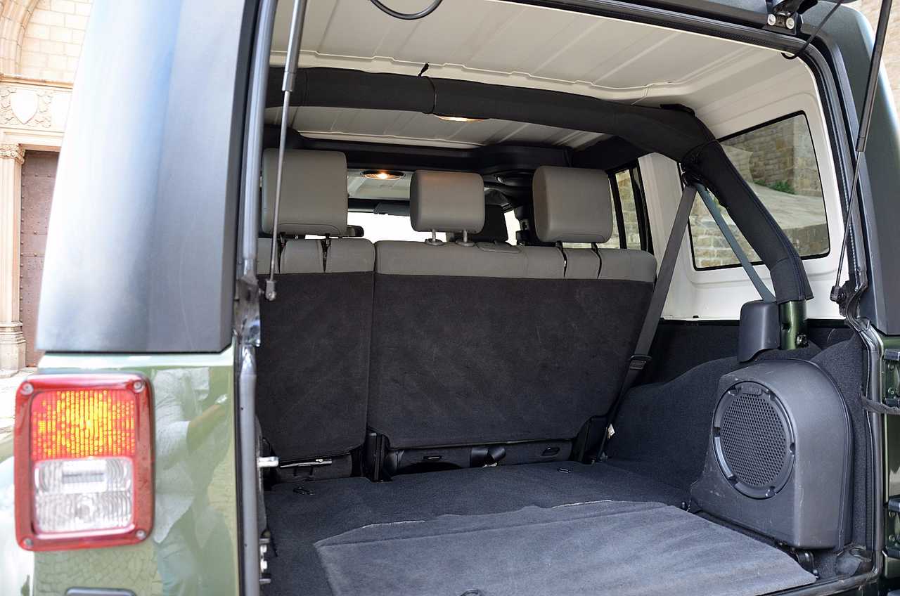 Jeep Wrangler UNLIMITED 2.8 CRD SAHARA.../ THE BEST OR NOTHING - Foto 27