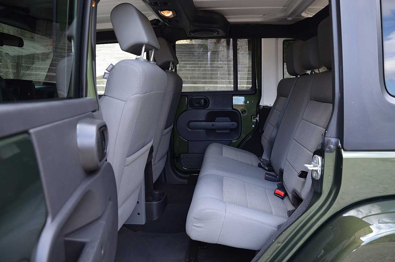 Jeep Wrangler UNLIMITED 2.8 CRD SAHARA.../ THE BEST OR NOTHING - Foto 14