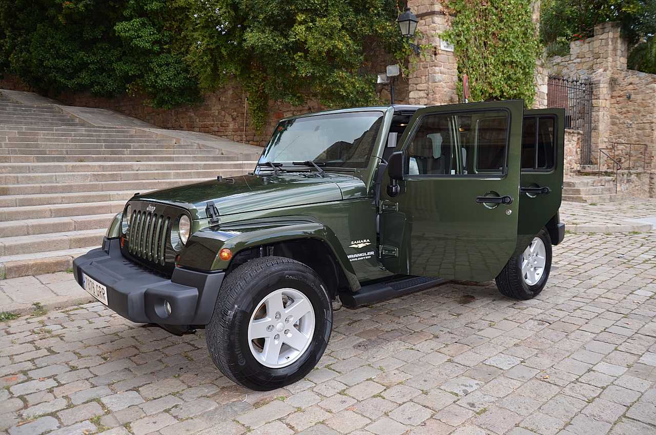 Jeep Wrangler UNLIMITED 2.8 CRD SAHARA.../ THE BEST OR NOTHING - Foto 3