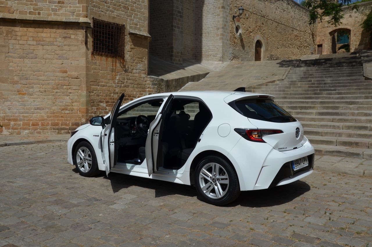 Toyota Corolla 1.8 125H BUSINESS PLUS E-CVT 90Kw Kilómetros Autopista , estado impecable - Foto 34