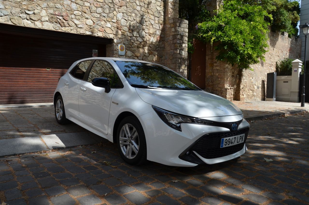Toyota Corolla 1.8 125H BUSINESS PLUS E-CVT 90Kw Kilómetros Autopista , estado impecable - Foto 43