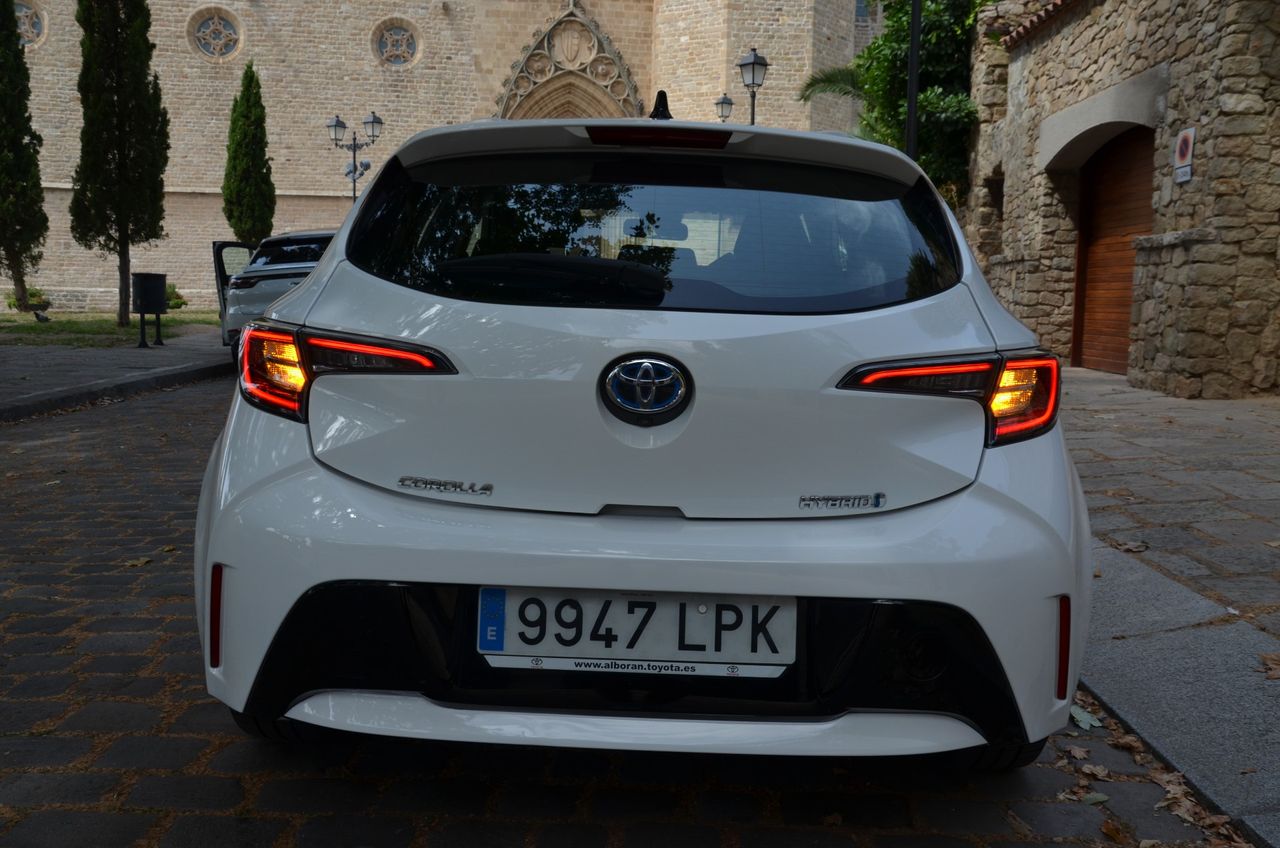 Toyota Corolla 1.8 125H BUSINESS PLUS E-CVT 90Kw Kilómetros Autopista , estado impecable - Foto 56