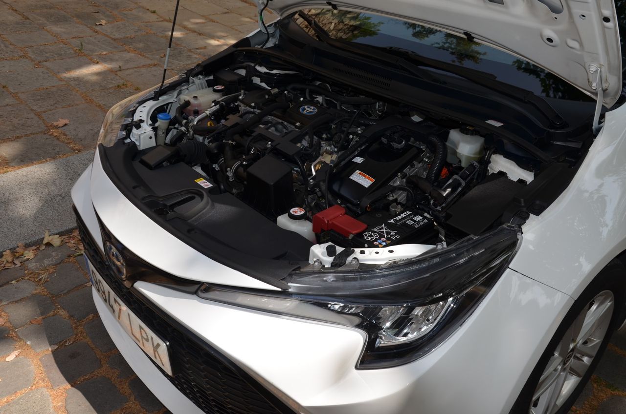 Toyota Corolla 1.8 125H BUSINESS PLUS E-CVT 90Kw Kilómetros Autopista , estado impecable - Foto 65