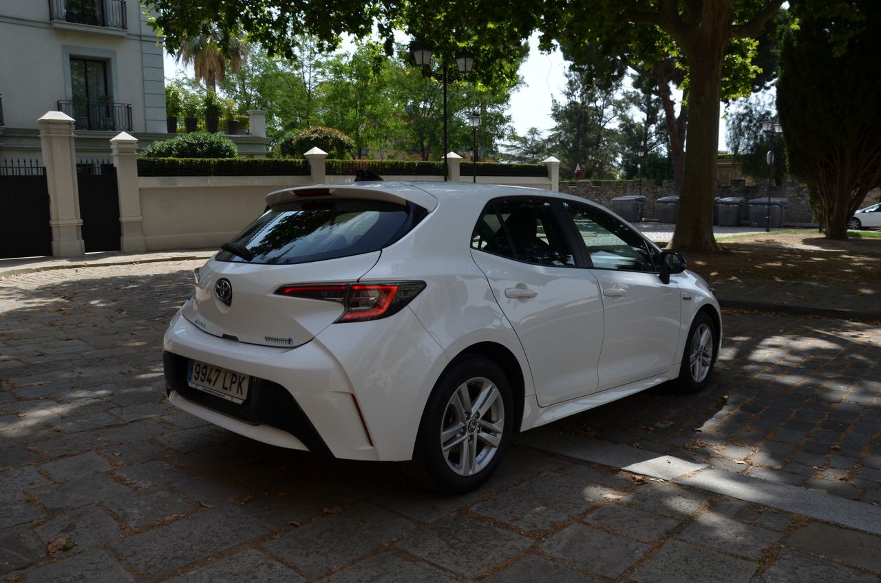 Toyota Corolla 1.8 125H BUSINESS PLUS E-CVT 90Kw Kilómetros Autopista , estado impecable - Foto 41
