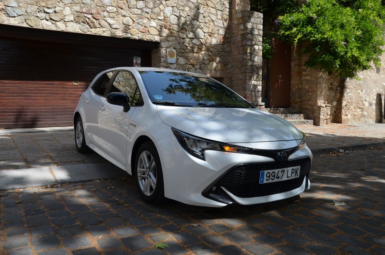 Toyota Corolla 1.8 125H BUSINESS PLUS E-CVT 90Kw Kilómetros Autopista , estado impecable - Foto 37