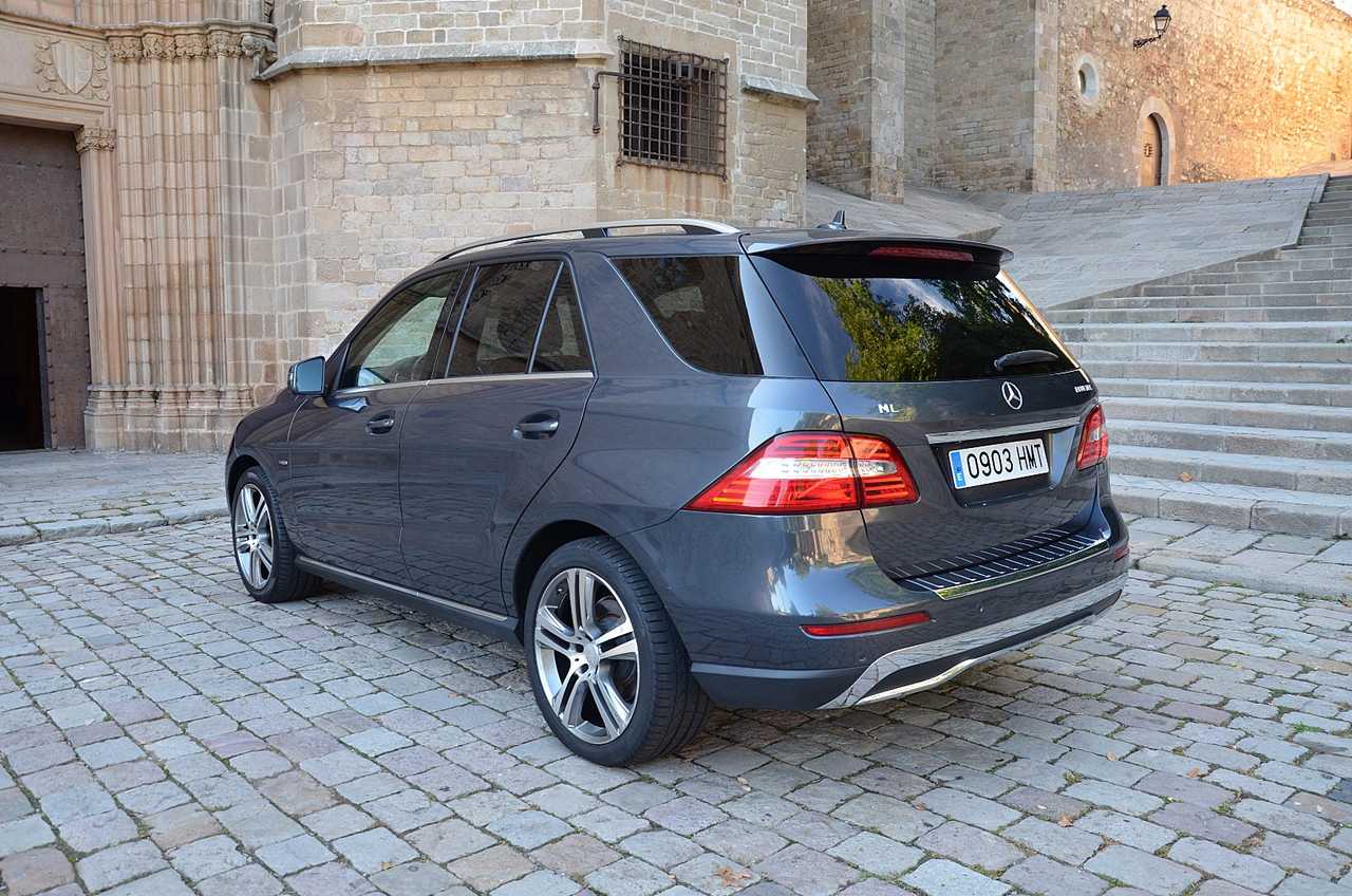 Mercedes Clase M 350 BLUETEC 4M 7G PLUS ../IVA DEDUCIBLE ../SÓLO 66.000 KM...FULL OPTION - Foto 11