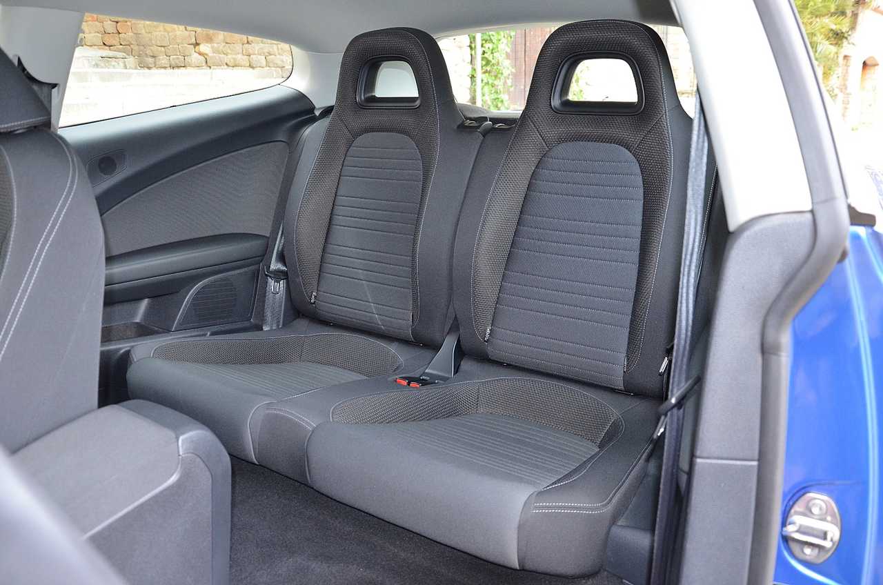 Volkswagen Scirocco 2.0 TDI DPF DSG 140CV NACIONAL/ LIBRO REVISIONES  **COMO NUEVO ** - Foto 12