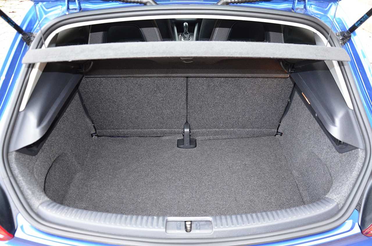 Volkswagen Scirocco 2.0 TDI DPF DSG 140CV NACIONAL/ LIBRO REVISIONES  **COMO NUEVO ** - Foto 24