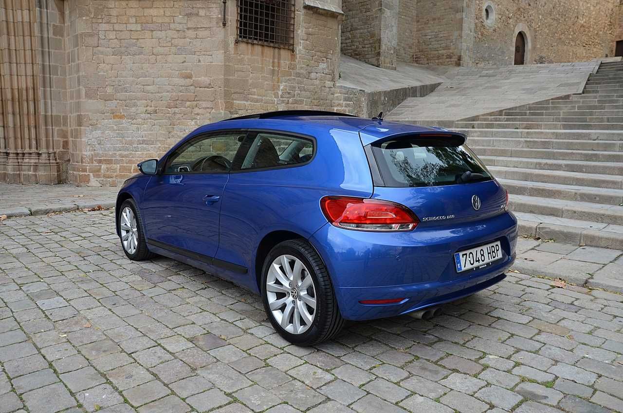 Volkswagen Scirocco 2.0 TDI DPF DSG 140CV NACIONAL/ LIBRO REVISIONES  **COMO NUEVO ** - Foto 19