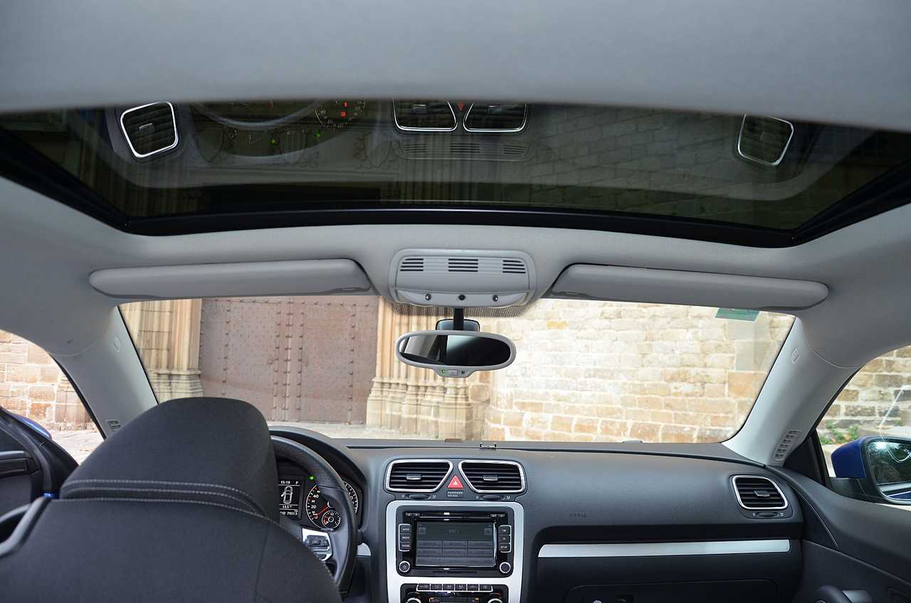 Volkswagen Scirocco 2.0 TDI DPF DSG 140CV NACIONAL/ LIBRO REVISIONES  **COMO NUEVO ** - Foto 11