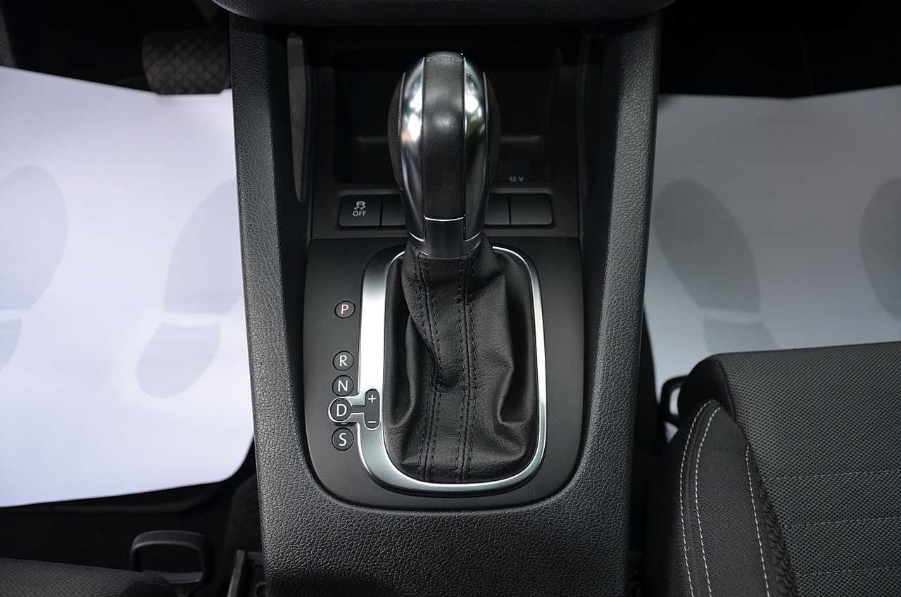 Volkswagen Scirocco 2.0 TDI DPF DSG 140CV NACIONAL/ LIBRO REVISIONES  **COMO NUEVO ** - Foto 30