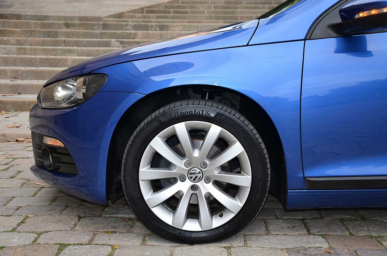 Volkswagen Scirocco 2.0 TDI DPF DSG 140CV NACIONAL/ LIBRO REVISIONES  **COMO NUEVO ** - Foto 17