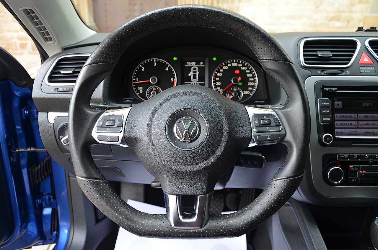 Volkswagen Scirocco 2.0 TDI DPF DSG 140CV NACIONAL/ LIBRO REVISIONES  **COMO NUEVO ** - Foto 35