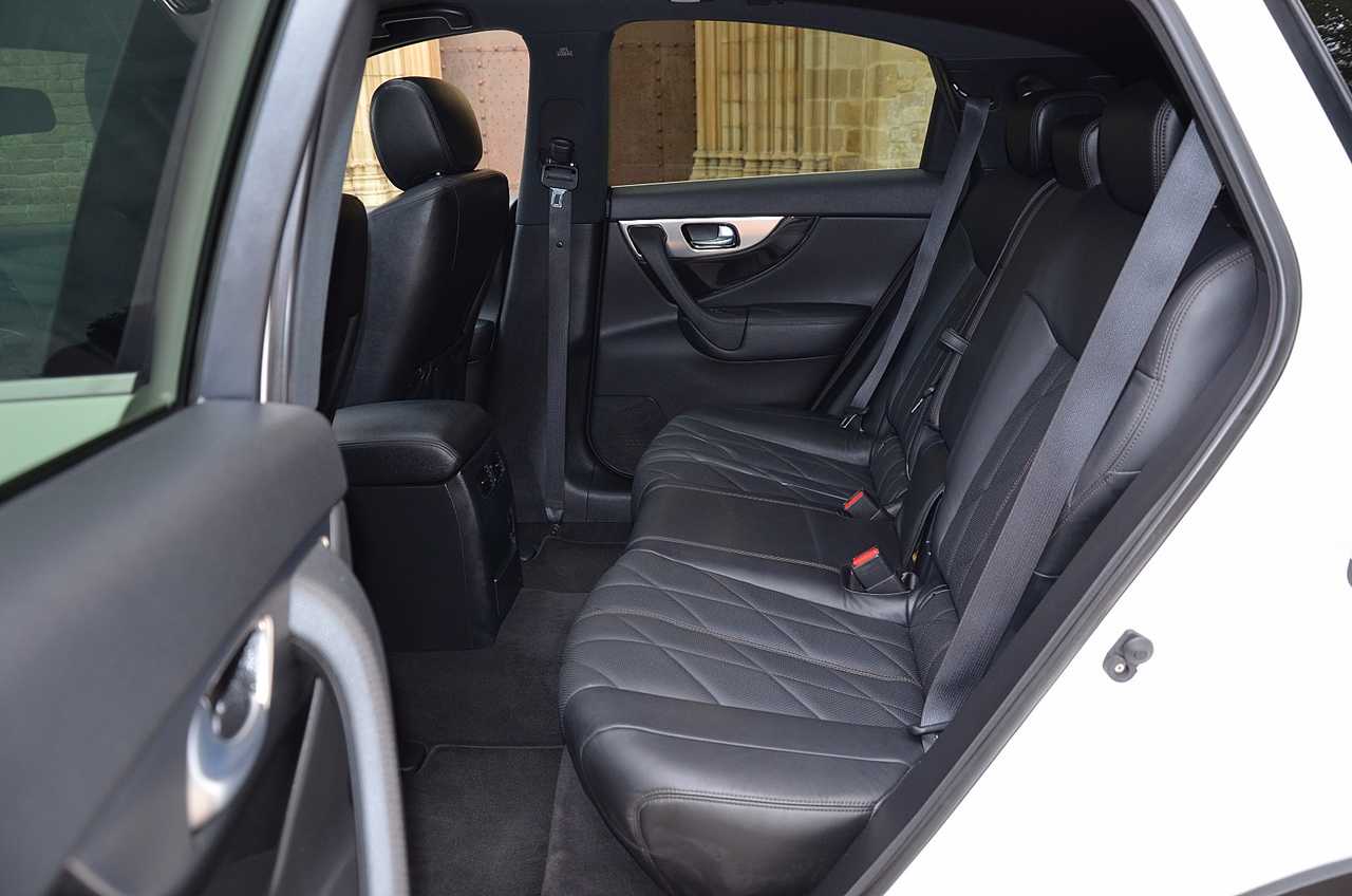 Infiniti FX 30d S PREMIUM AWD 240CV  NACIONAL../ FULL OPTIÓN !! AHORA ES TU MOMENTO !! - Foto 6