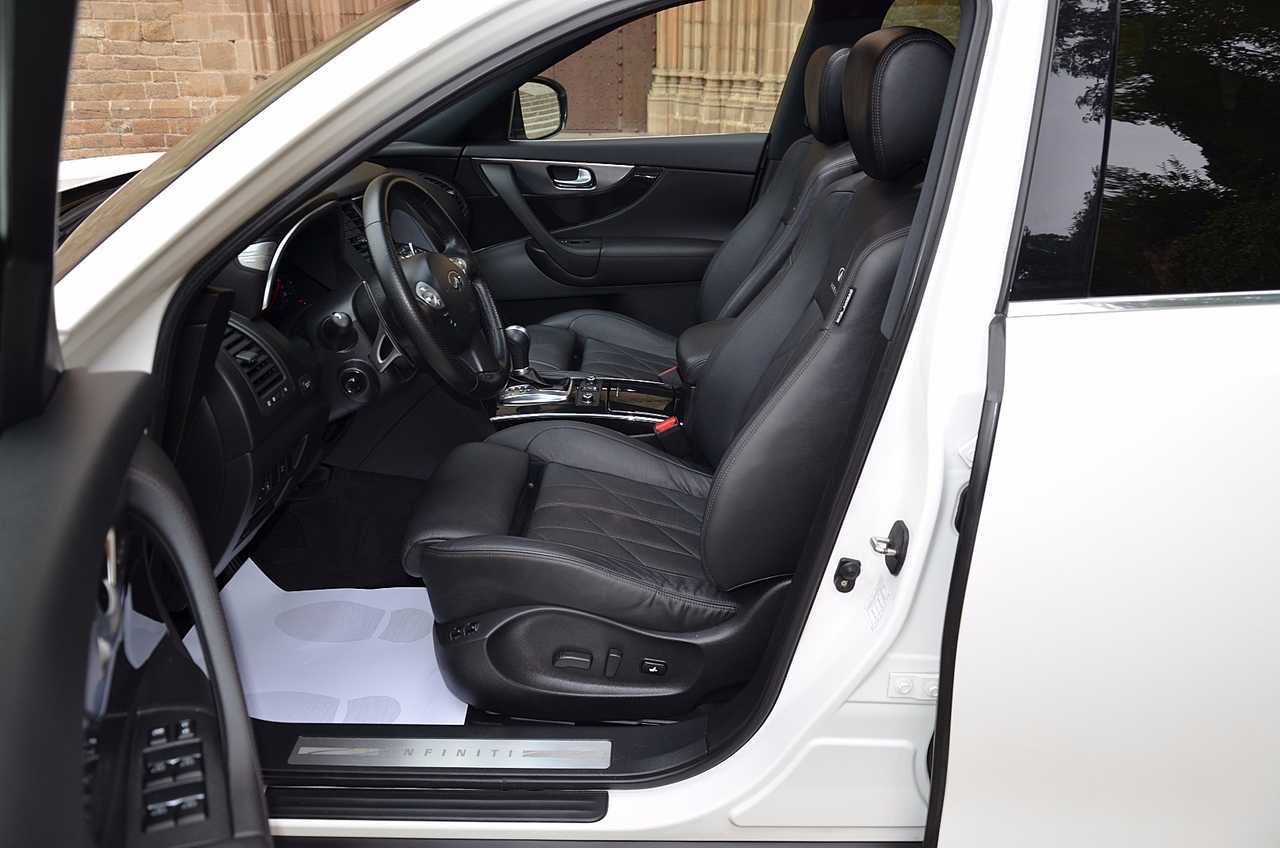 Infiniti FX 30d S PREMIUM AWD 240CV  NACIONAL../ FULL OPTIÓN !! AHORA ES TU MOMENTO !! - Foto 4