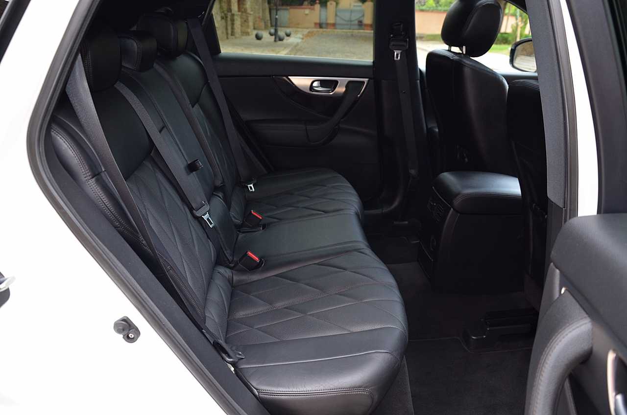 Infiniti FX 30d S PREMIUM AWD 240CV  NACIONAL../ FULL OPTIÓN !! AHORA ES TU MOMENTO !! - Foto 23