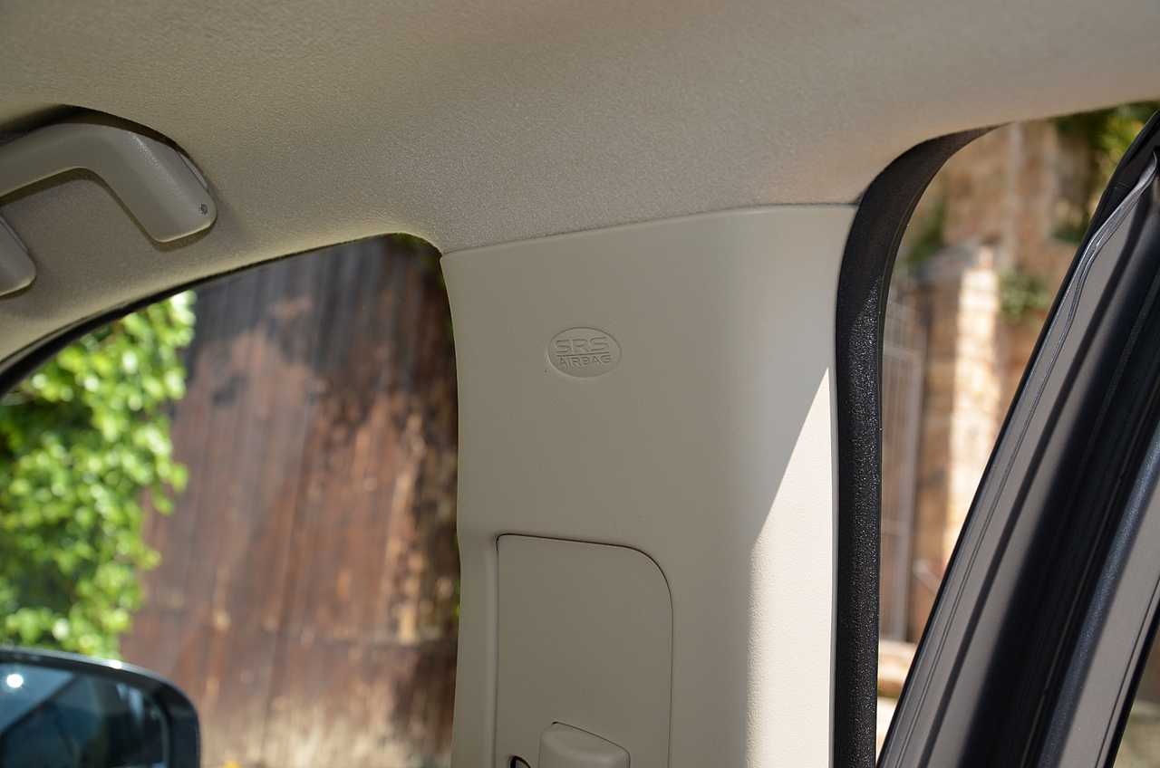 Mitsubishi Outlander 220DI-D Kaiteki AT 4WD **7PLAZAS/FULL OPTION**  - Foto 49