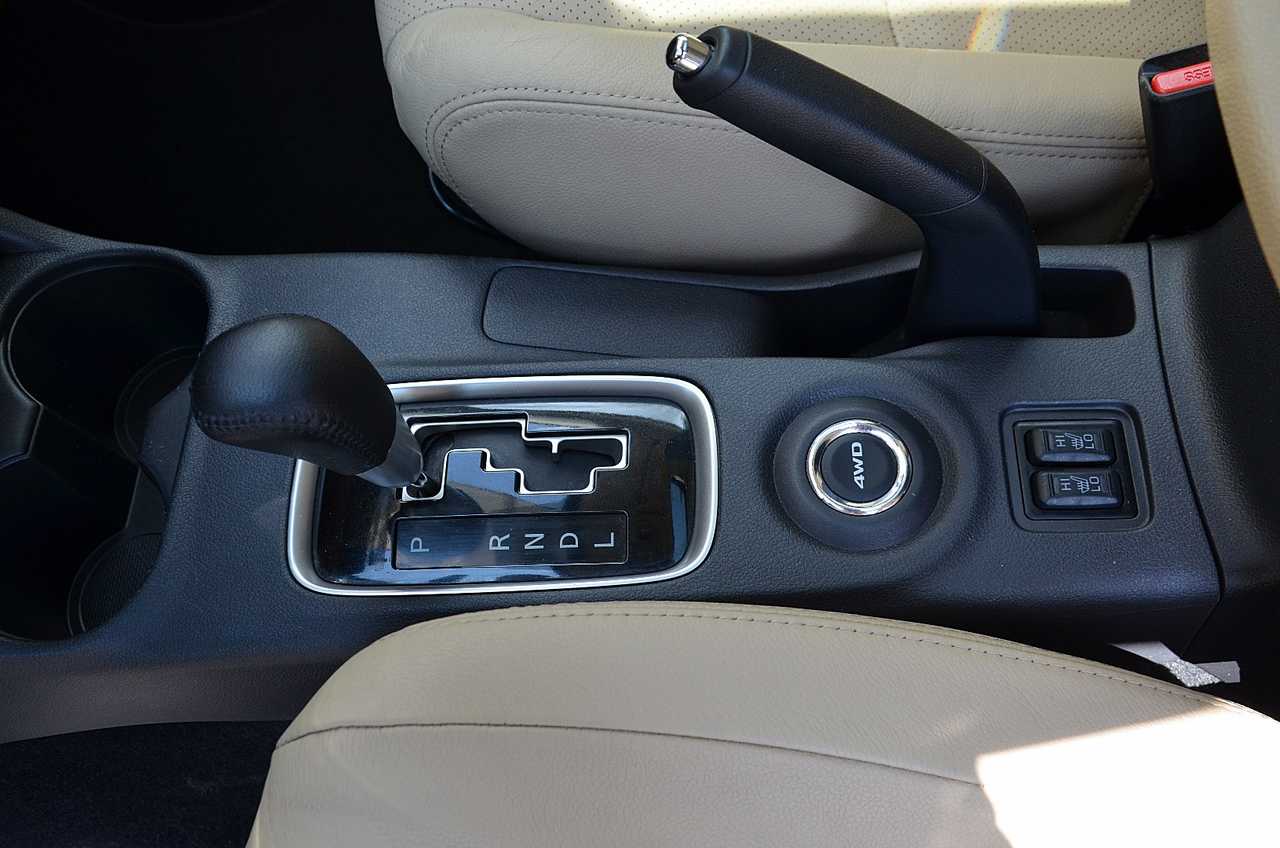 Mitsubishi Outlander 220DI-D Kaiteki AT 4WD **7PLAZAS/FULL OPTION**  - Foto 10