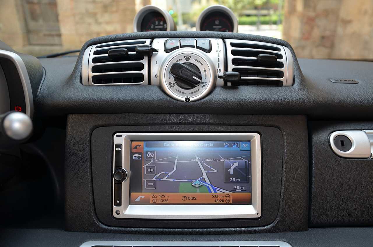 Smart Fortwo COUPÉ BRABUS LINEA BRABUS XCLUSIVE  ../  FULL OPTION - Foto 5