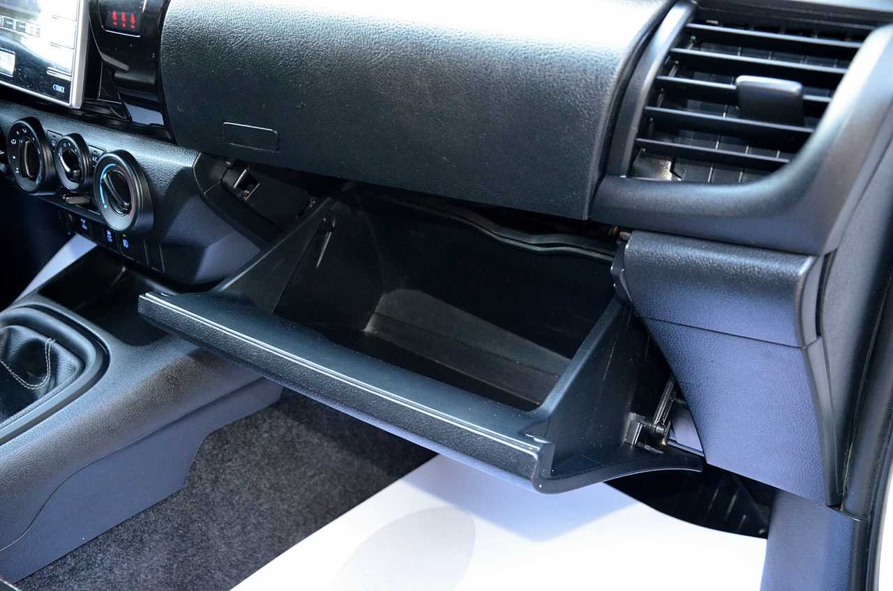 Toyota Hilux 2.4 D4D DOBLE CABINA GX..  150 CV/ UNA FIERA FUERA DEL ASFALTO ./ OPORTUNIDAD - Foto 21