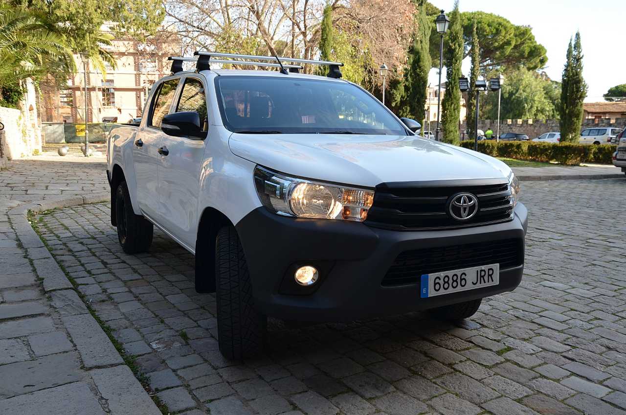 Toyota Hilux 2.4 D4D DOBLE CABINA GX..  150 CV/ UNA FIERA FUERA DEL ASFALTO ./ OPORTUNIDAD - Foto 47