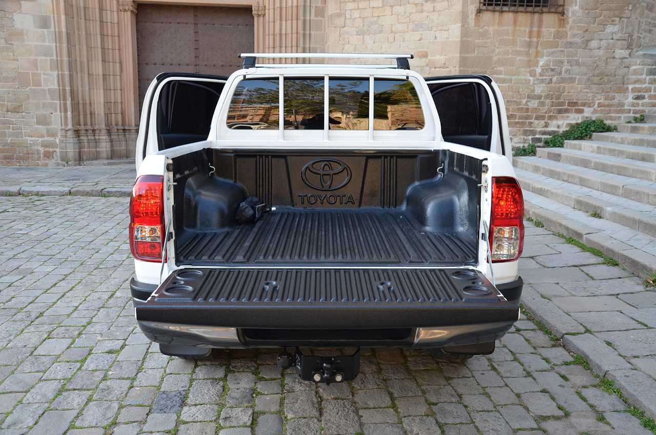 Toyota Hilux 2.4 D4D DOBLE CABINA GX..  150 CV/ UNA FIERA FUERA DEL ASFALTO ./ OPORTUNIDAD - Foto 13