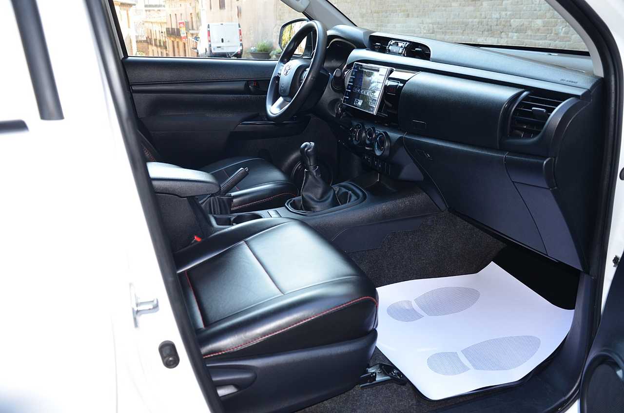 Toyota Hilux 2.4 D4D DOBLE CABINA GX..  150 CV/ UNA FIERA FUERA DEL ASFALTO ./ OPORTUNIDAD - Foto 20
