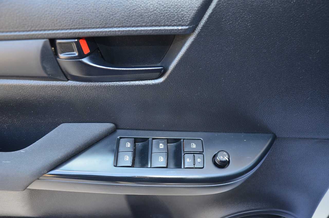 Toyota Hilux 2.4 D4D DOBLE CABINA GX..  150 CV/ UNA FIERA FUERA DEL ASFALTO ./ OPORTUNIDAD - Foto 51