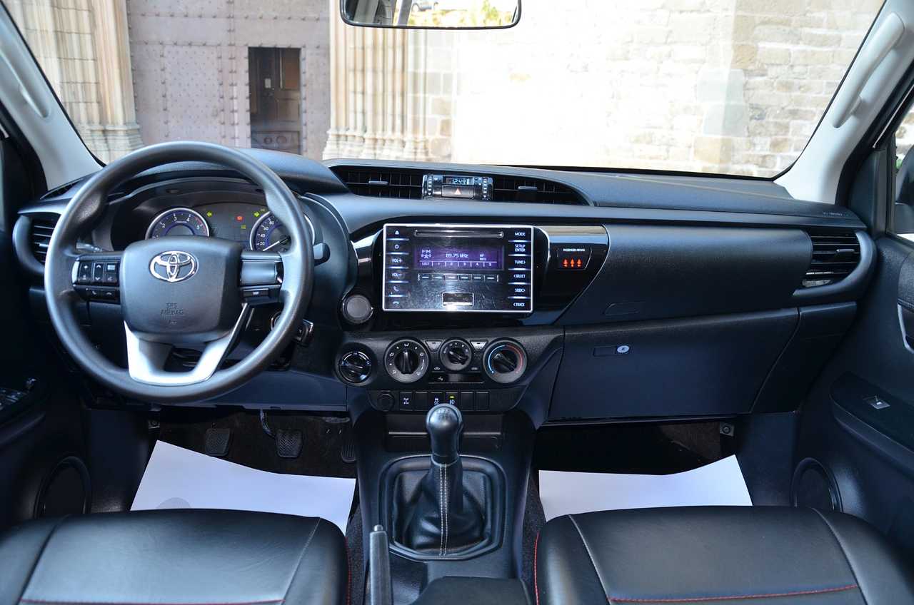 Toyota Hilux 2.4 D4D DOBLE CABINA GX..  150 CV/ UNA FIERA FUERA DEL ASFALTO ./ OPORTUNIDAD - Foto 32