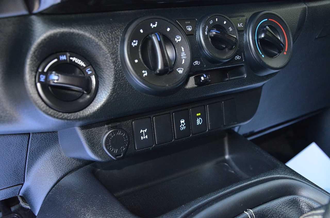 Toyota Hilux 2.4 D4D DOBLE CABINA GX..  150 CV/ UNA FIERA FUERA DEL ASFALTO ./ OPORTUNIDAD - Foto 50