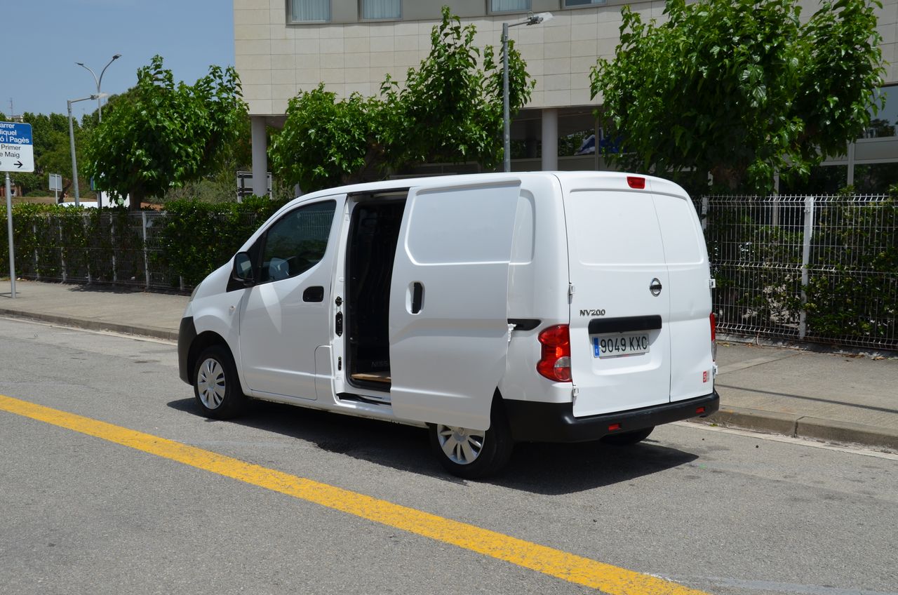 Nissan NV200 FURGÓN 1.5DCI 110CV COMFORT CÁMARA TRASERA / DOBLE PUERTA LATERAL /ANTINIEBLAS - Foto 20