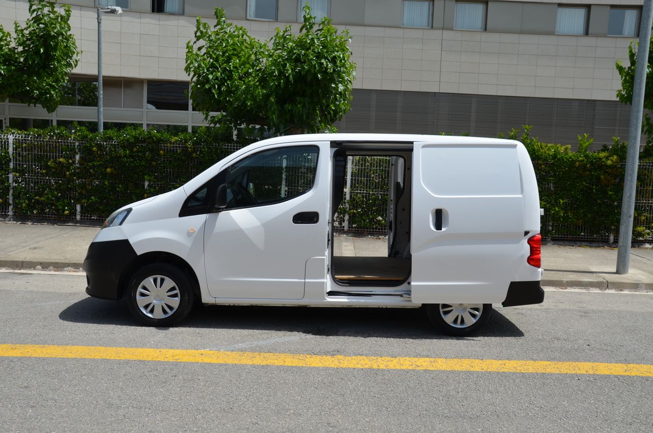 Nissan NV200 FURGÓN 1.5DCI 110CV COMFORT CÁMARA TRASERA / DOBLE PUERTA LATERAL /ANTINIEBLAS - Foto 19