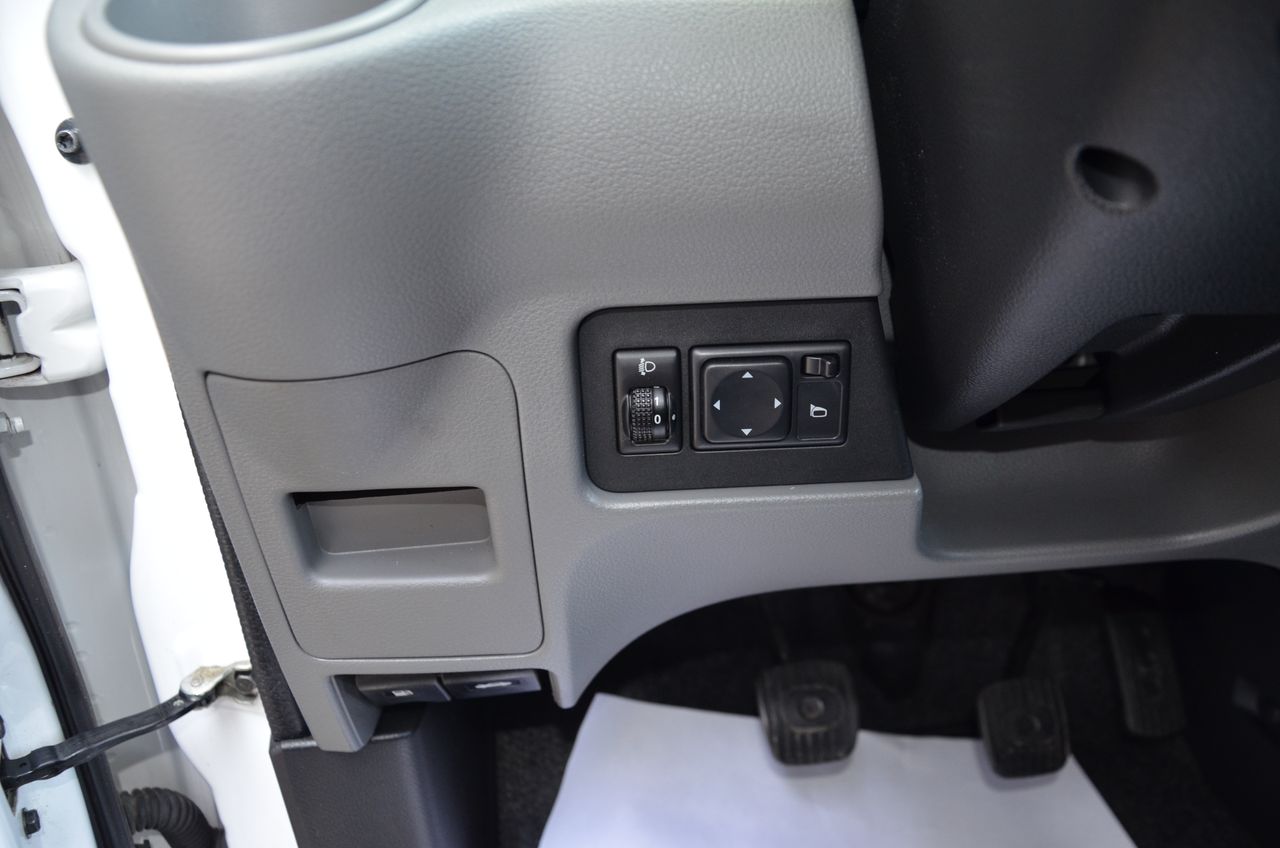 Nissan NV200 FURGÓN 1.5DCI 110CV COMFORT CÁMARA TRASERA / DOBLE PUERTA LATERAL /ANTINIEBLAS - Foto 4