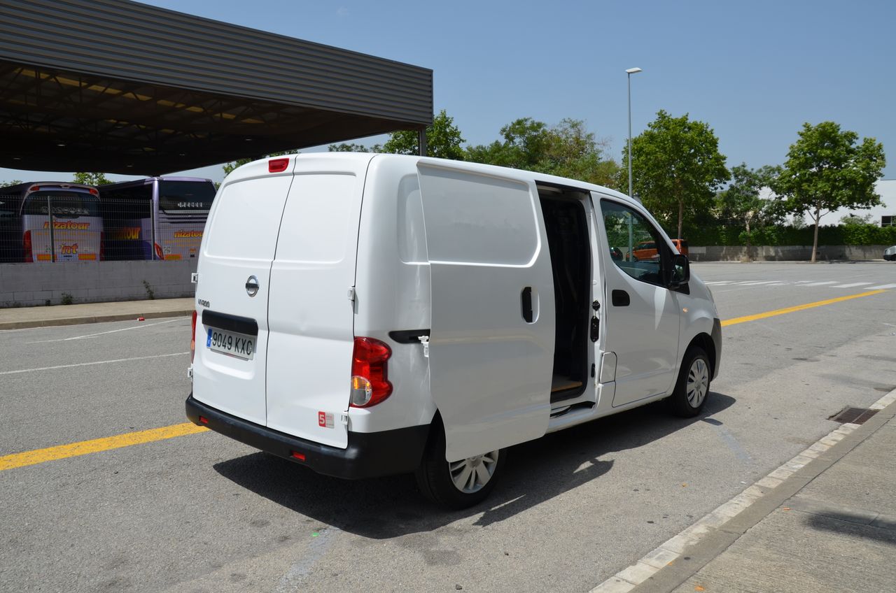 Nissan NV200 FURGÓN 1.5DCI 110CV COMFORT CÁMARA TRASERA / DOBLE PUERTA LATERAL /ANTINIEBLAS - Foto 29