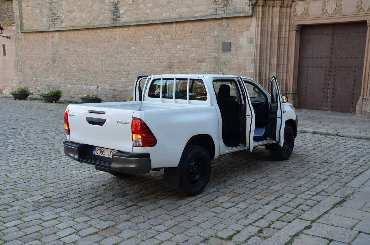 Toyota Hilux 2.4 D4D DOBLE CABINA GX..  150 CV/ REESTRENO ../ SÓLO 35000 KM - Foto 17