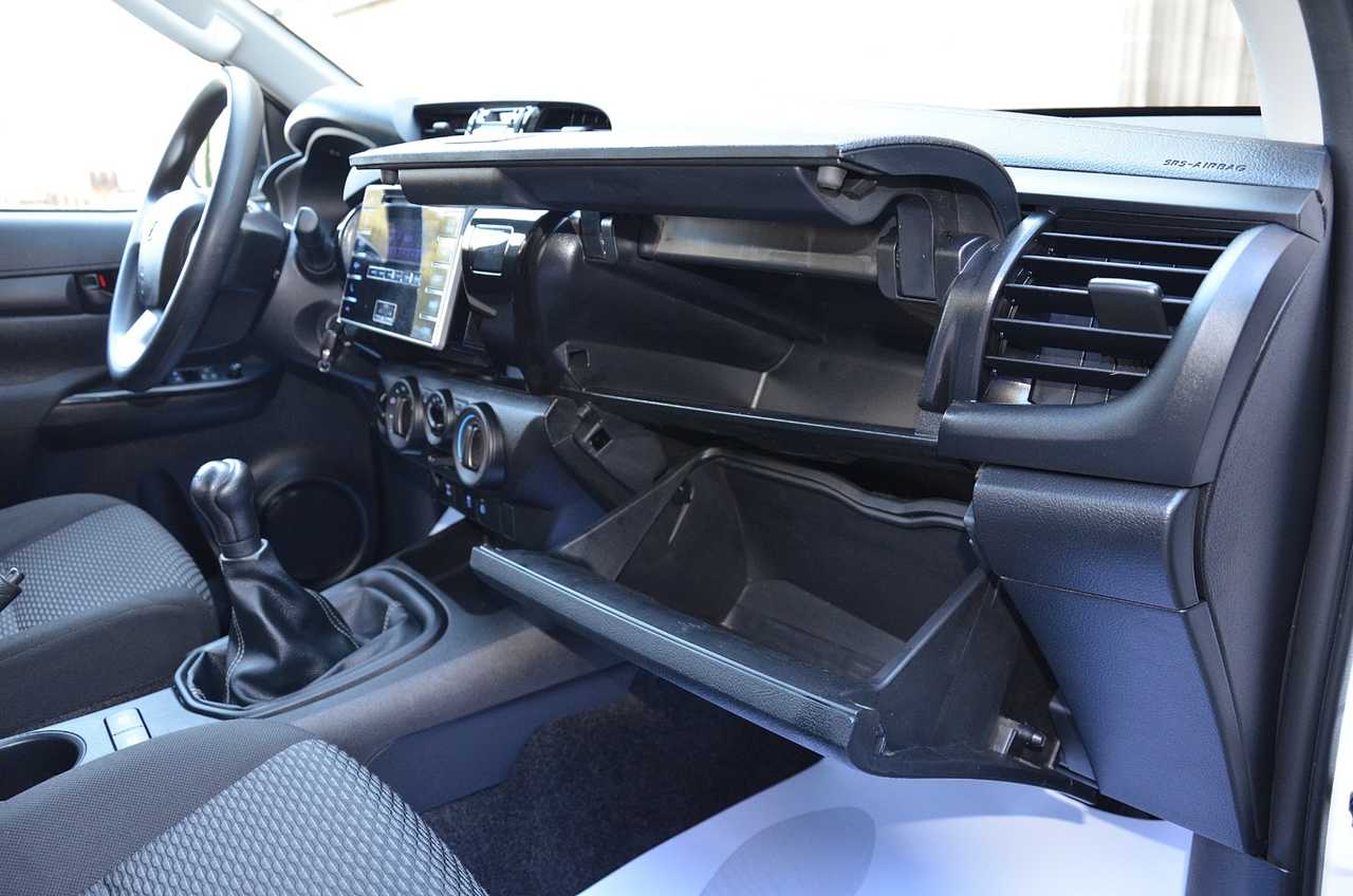 Toyota Hilux 2.4 D4D DOBLE CABINA GX..  150 CV/ REESTRENO ../ SÓLO 35000 KM - Foto 21