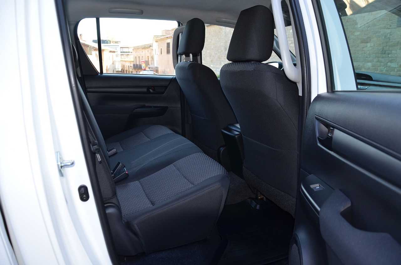 Toyota Hilux 2.4 D4D DOBLE CABINA GX..  150 CV/ REESTRENO ../ SÓLO 35000 KM - Foto 16