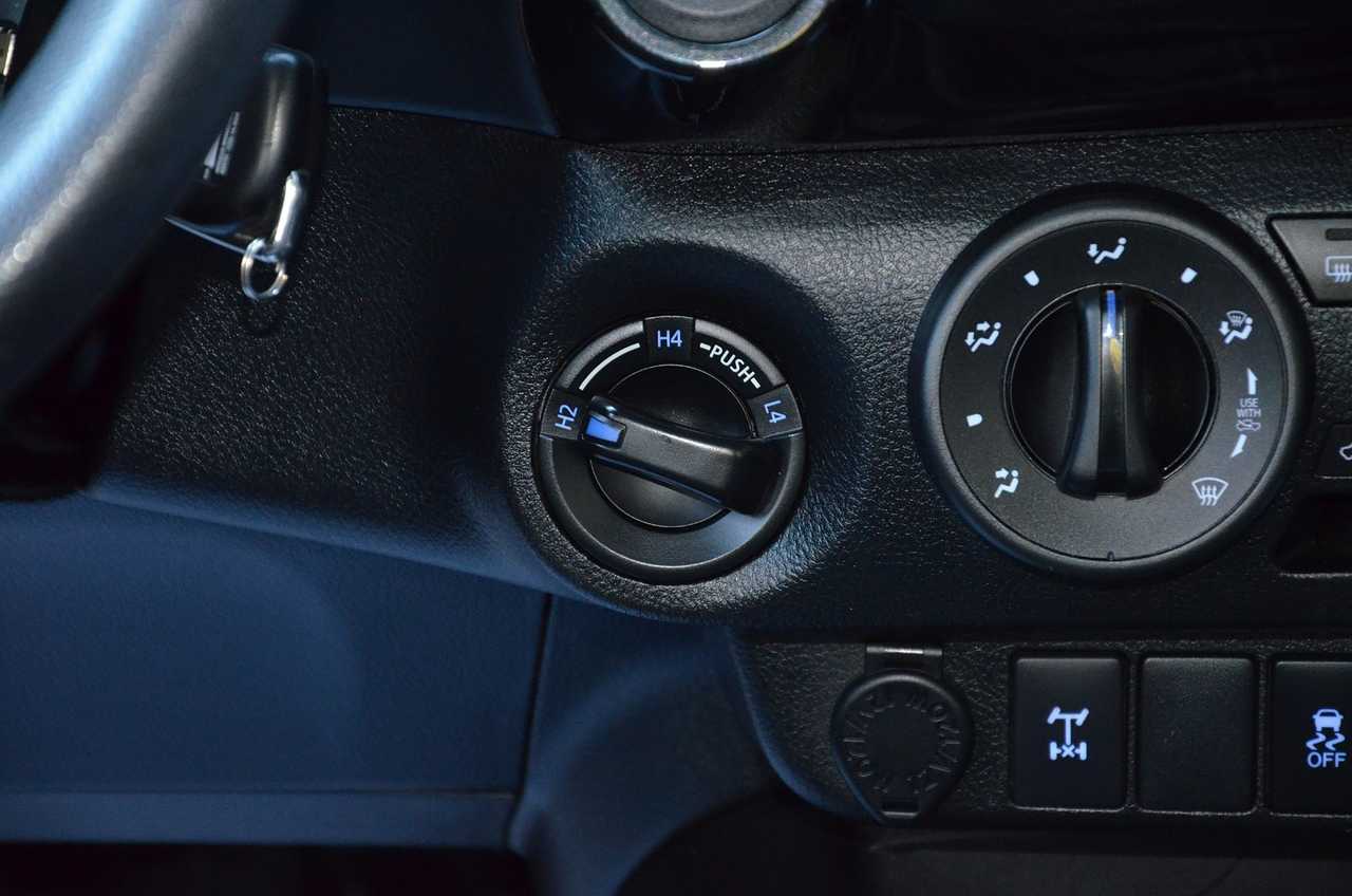 Toyota Hilux 2.4 D4D DOBLE CABINA GX..  150 CV/ REESTRENO ../ SÓLO 35000 KM - Foto 20