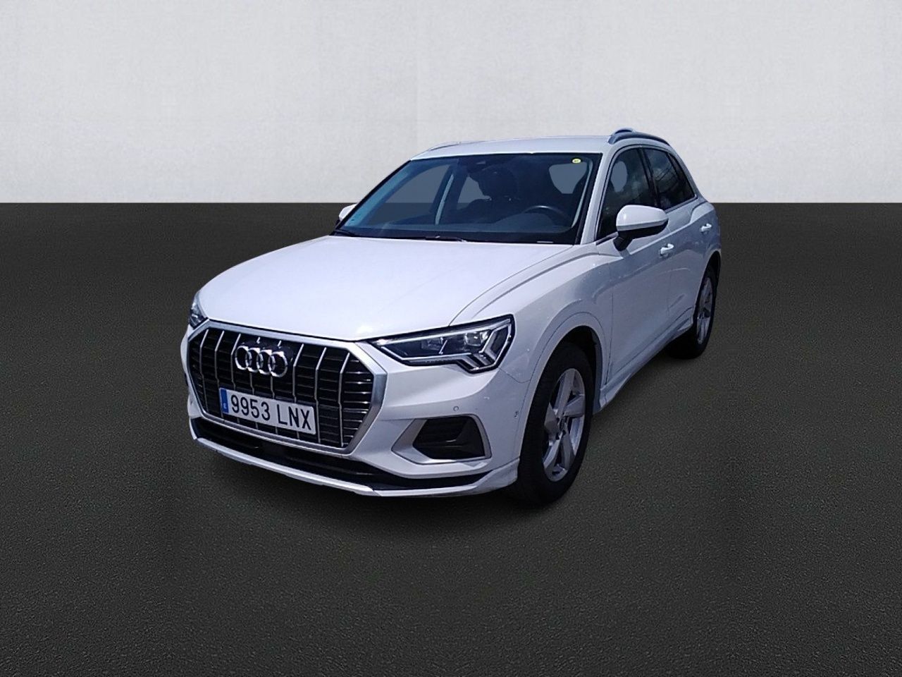 audi q3 2021 /