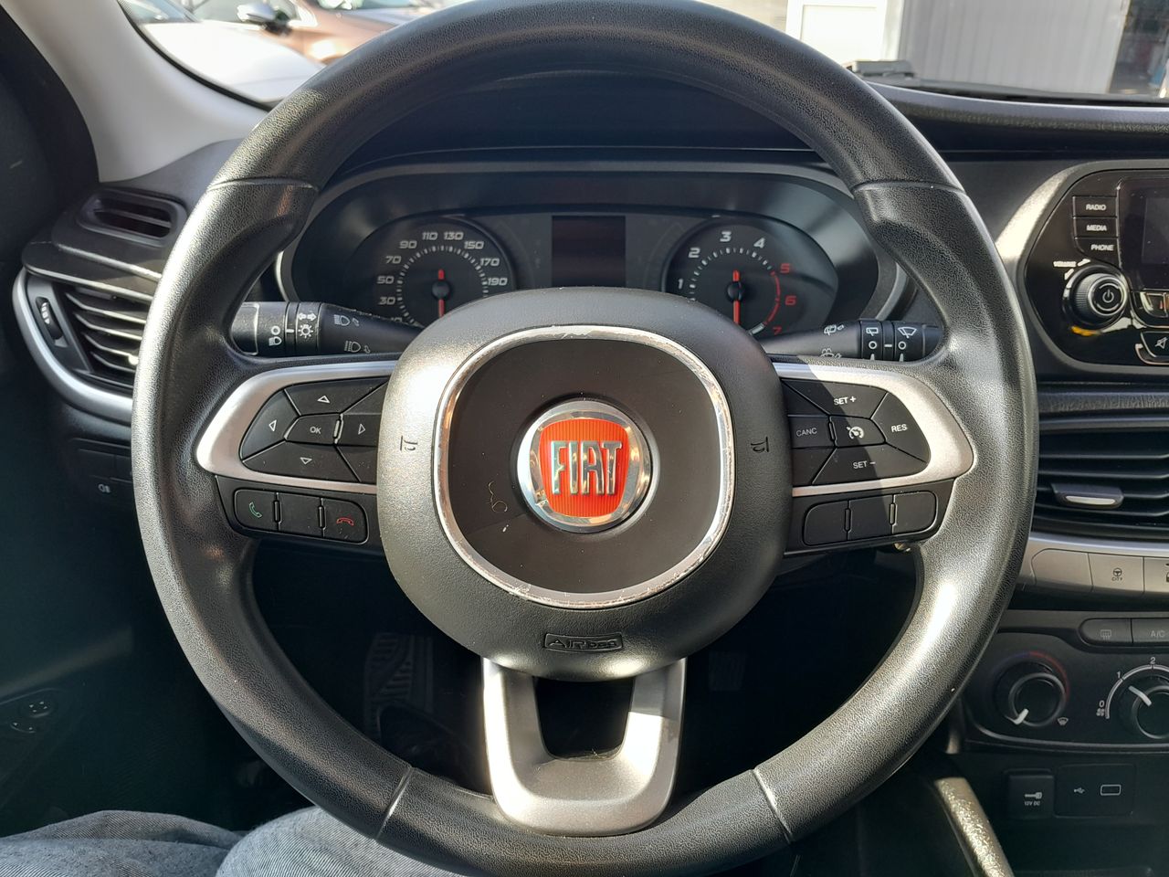 fiat tipo 2019 / foto grande (3)