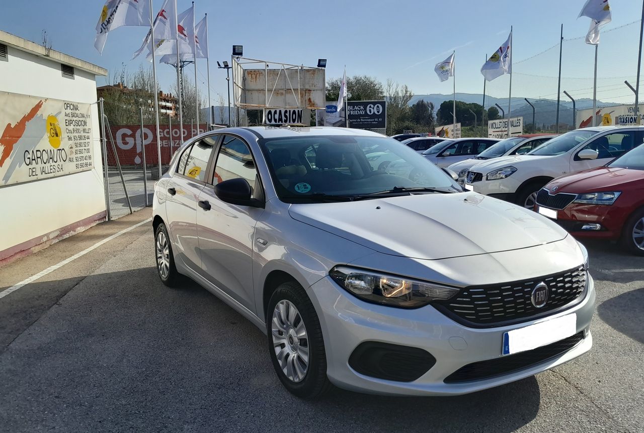 Calcetines suaves barcelona gris claro  de segunda mano en Barcelona - fiat tipo 2019 /