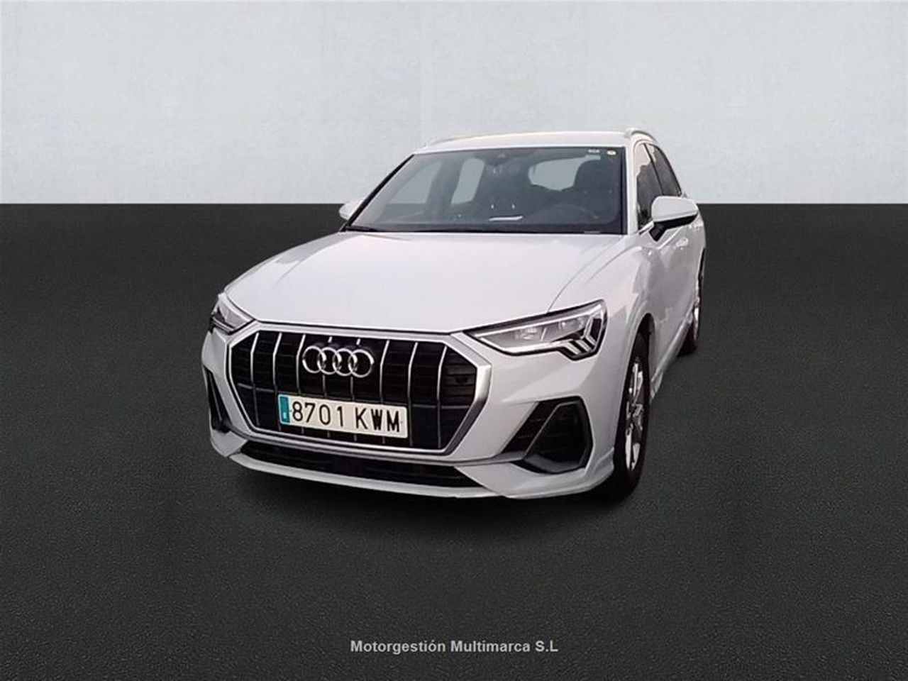 audi q3 2019 /