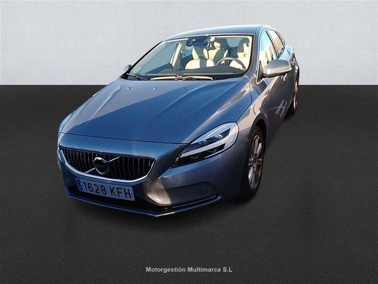 volvo v40 2017 /
