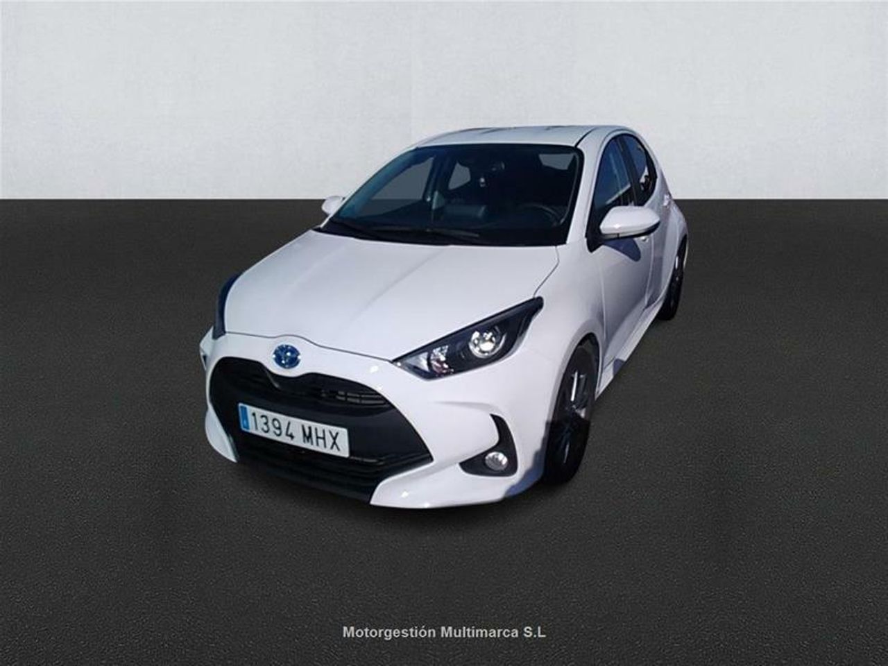 Tractores mulas mecanicas  de segunda mano - toyota yaris 2023 /