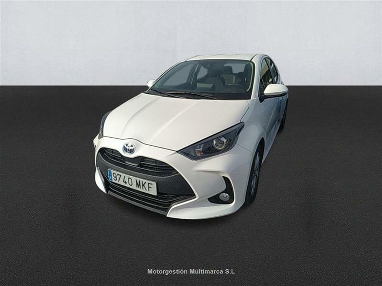 Tractores mulas mecanicas  de segunda mano - toyota yaris 2023 /